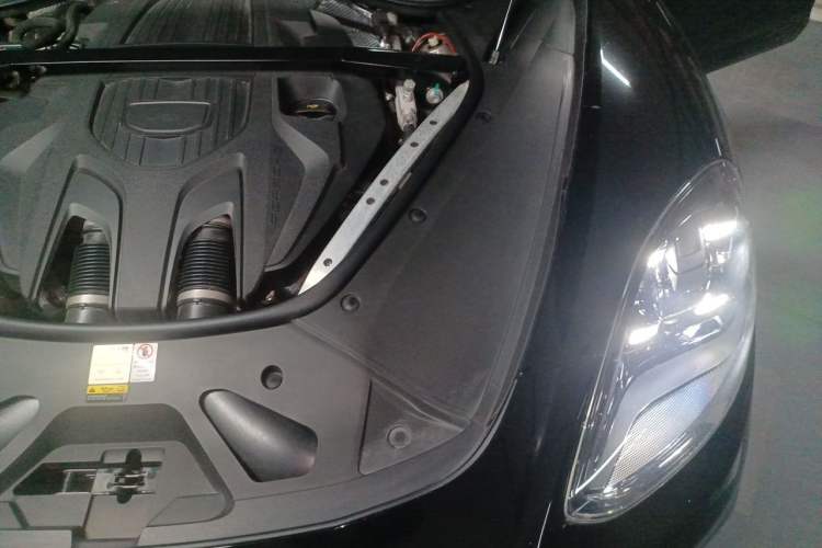 Used Porsche Panamera 2022 Panamera 4S 2.9T Engine Bay Left