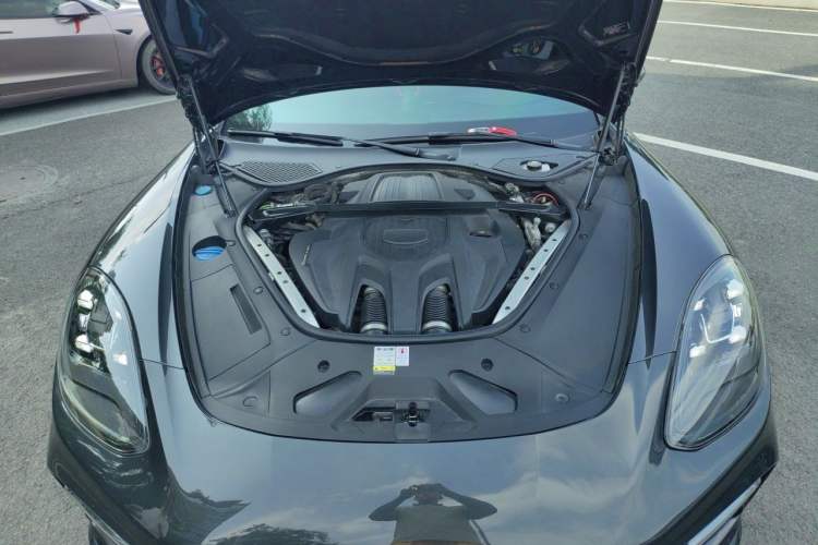 Used Porsche Panamera 2022 Panamera 2.9T Engine Bay