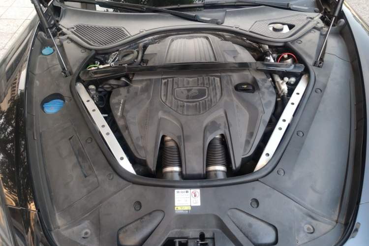 Used Porsche Panamera 2022 Panamera 2.9T Platinum Edition Engine Bay