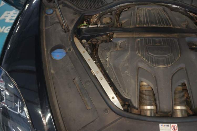 Used Porsche Panamera 2022 Panamera 4 Executive Long Wheelbase 2.9T Engine Bay Right