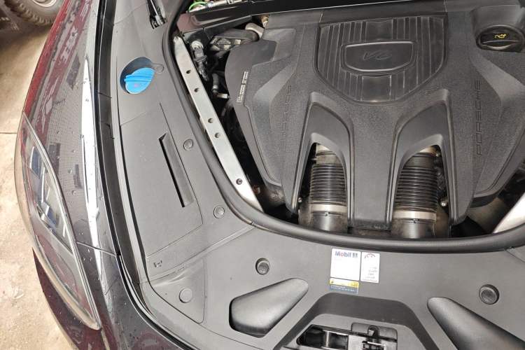 Used Porsche Panamera 2022 Panamera 4 E-Hybrid Platinum Edition 2.9T Engine Bay Right