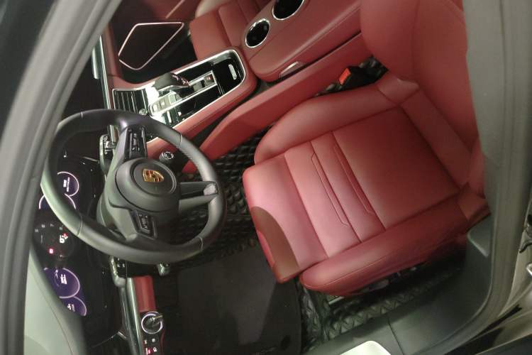 Used Porsche Panamera 2022 Panamera 4 Sport Turismo 2.9T Left Front Seat