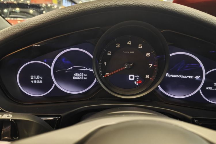 Used Porsche Panamera 2022 Panamera 4 Sport Turismo 2.9T Odometer Close Up