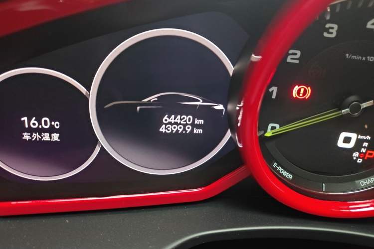 Used Porsche Panamera 2022 Panamera 4 E-Hybrid Platinum Edition 2.9T Odometer Close Up