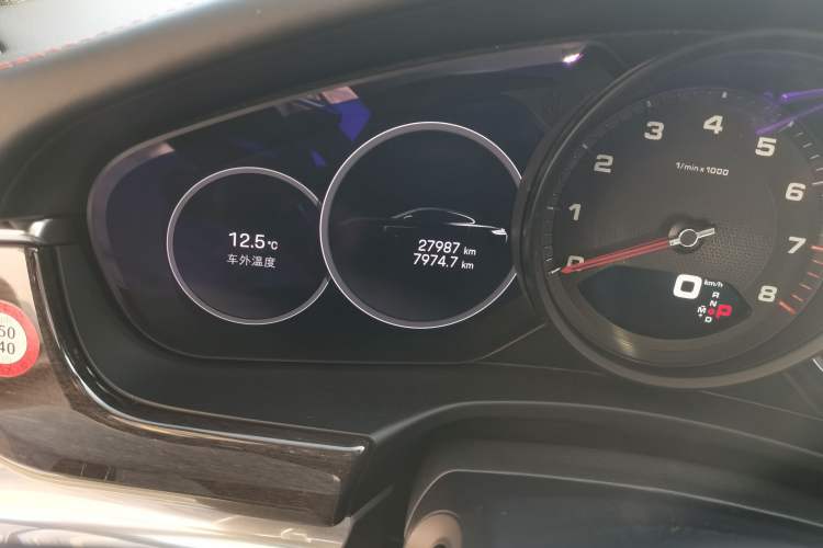 Used Porsche Panamera 2022 Panamera 4 Executive Long Wheelbase 2.9T Odometer Close Up