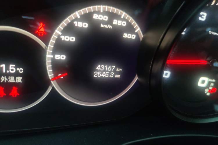 Used Porsche Panamera 2022 Panamera 2.9T Platinum Edition Odometer Close Up