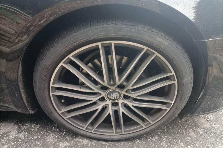 Used Porsche Panamera 2022 Panamera Executive Long Wheelbase 2.9T Right Front Wheel Hub