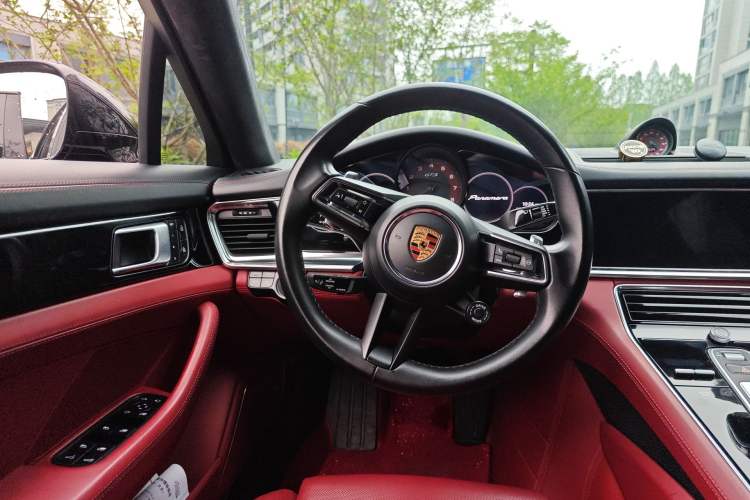 Used Porsche Panamera 2022 Panamera Executive Long Wheelbase 2.9T Steering Wheel