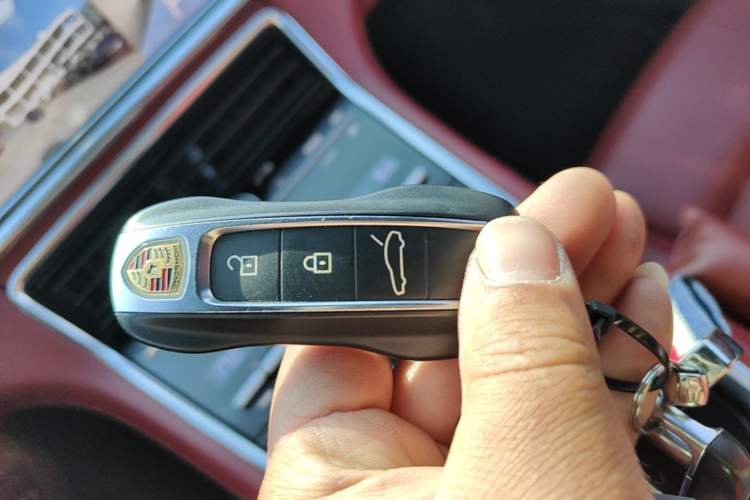 Used Porsche Panamera 2022 Panamera 4 Executive Long Wheelbase 2.9T Vehicle Key