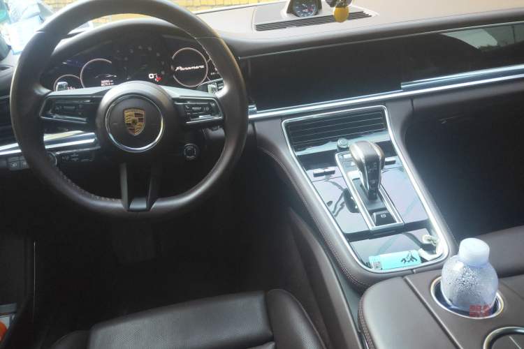 Used Porsche Panamera 2022 Panamera Executive Long Wheelbase 2.9T Center Console