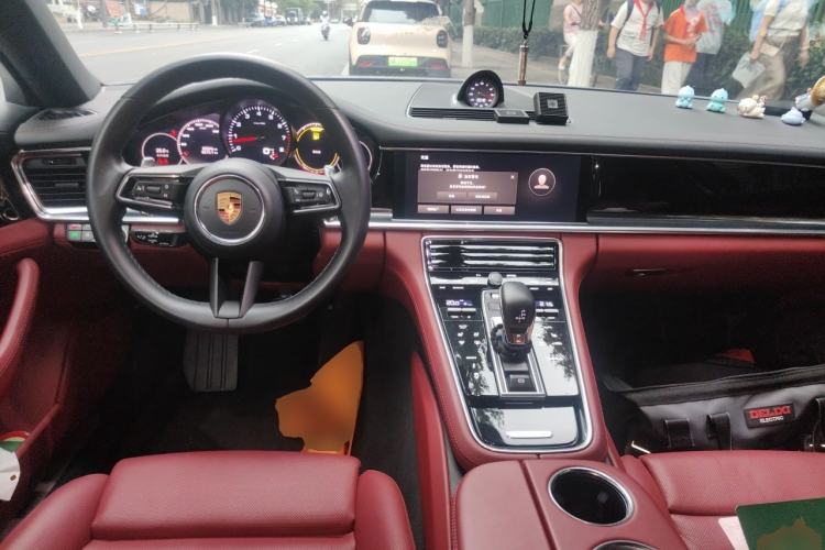 Used Porsche Panamera 2022 Panamera 2.9T Platinum Edition Center Console