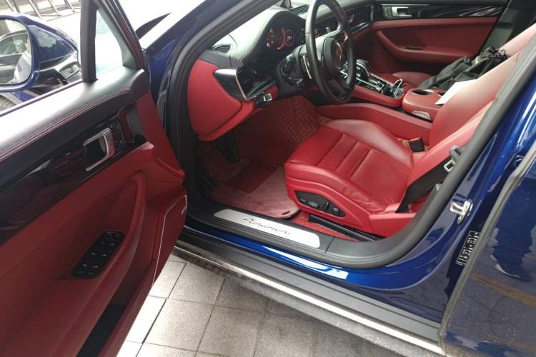 Used Porsche Panamera 2022 Panamera Executive Long Wheelbase 2.9T Driver Seat