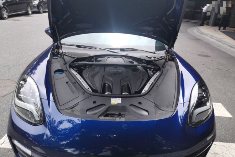 Used Porsche Panamera 2022 Panamera 2.9T Engine Bay
