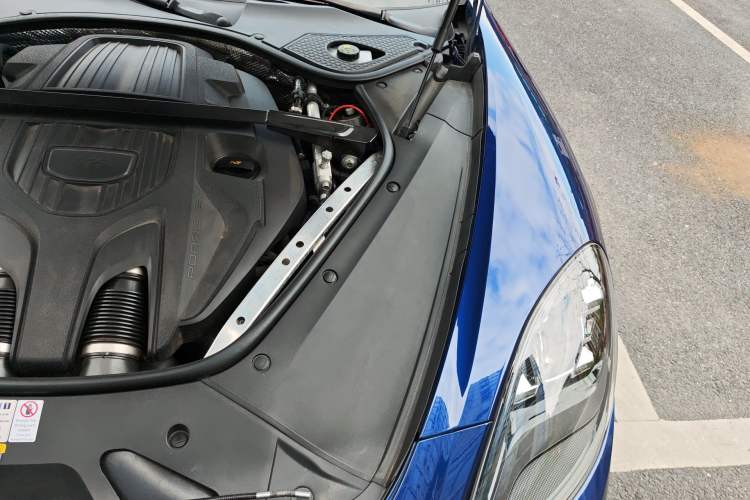 Used Porsche Panamera 2022 Panamera 2.9T Engine Bay Left