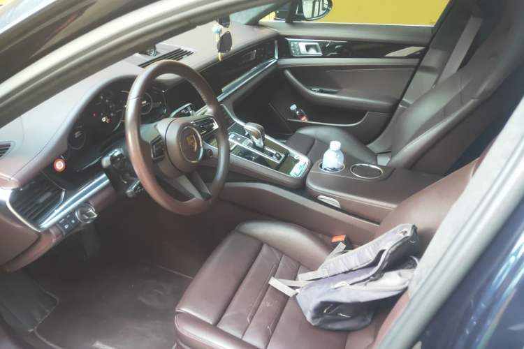 Used Porsche Panamera 2022 Panamera Executive Long Wheelbase 2.9T Left Front Seat