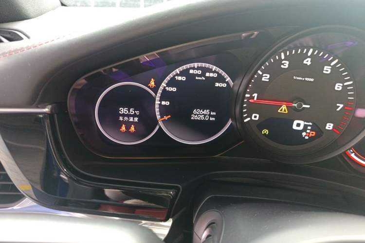 Used Porsche Panamera 2022 Panamera Executive Long Wheelbase 2.9T Odometer Close Up