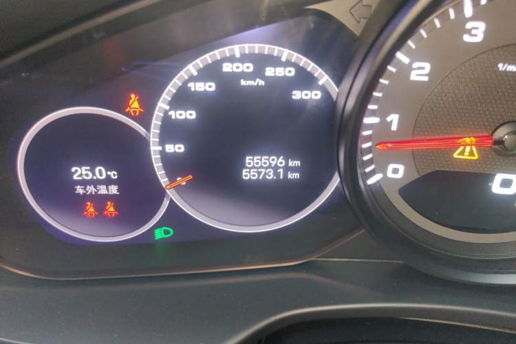 Used Porsche Panamera 2022 Panamera 2.9T Platinum Edition Odometer Close Up
