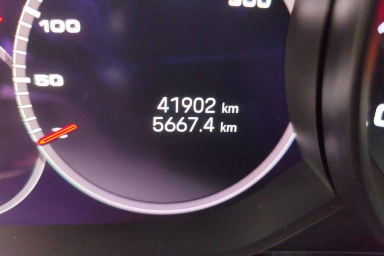 Used Porsche Panamera 2022 Panamera Executive Long Wheelbase Platinum Edition 2.9T Odometer Close Up