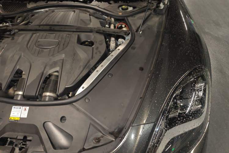 Used Porsche Panamera 2022 Panamera Executive Long Wheelbase 2.9T Engine Bay Left