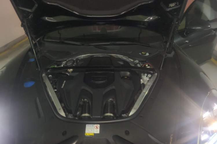 Used Porsche Panamera 2022 Panamera 4 E-Hybrid Platinum Edition 2.9T Engine Bay