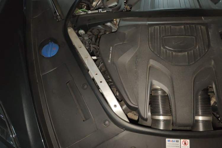 Used Porsche Panamera 2022 Panamera 2.9T Engine Bay Right