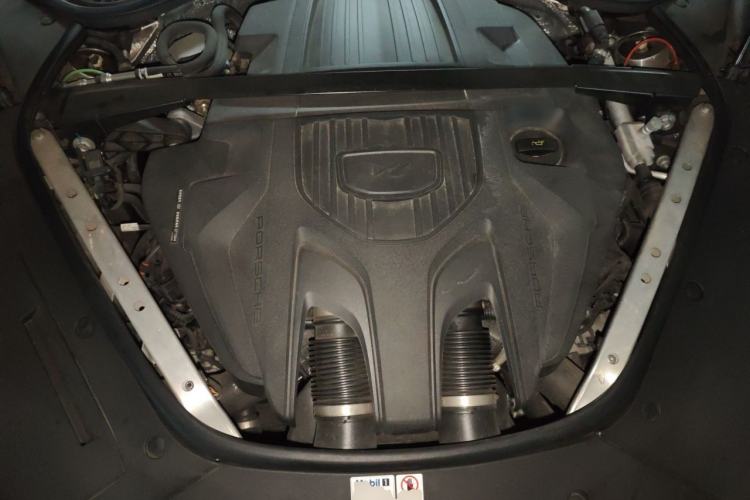 Used Porsche Panamera 2022 Panamera 2.9T Engine Bay