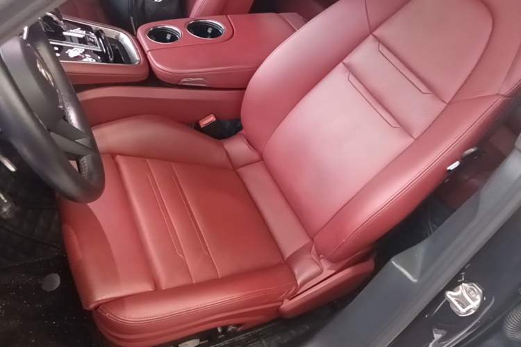 Used Porsche Panamera 2022 Panamera 2.9T Left Front Seat