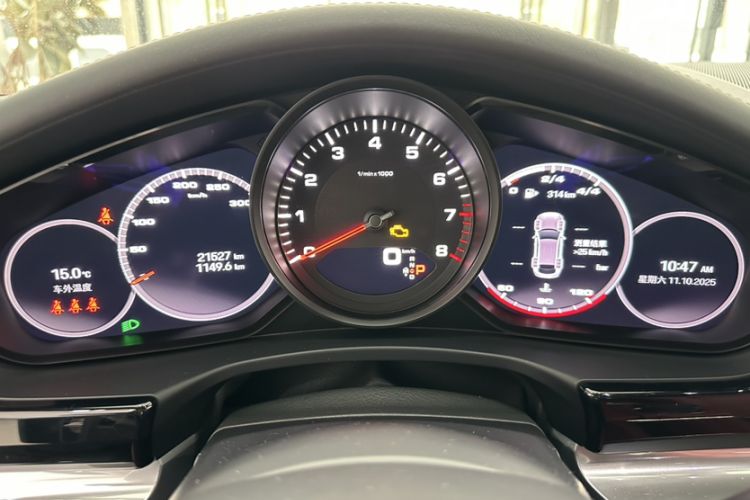 Used Porsche Panamera 2022 Panamera 4 Sport Turismo 2.9T Odometer Close Up
