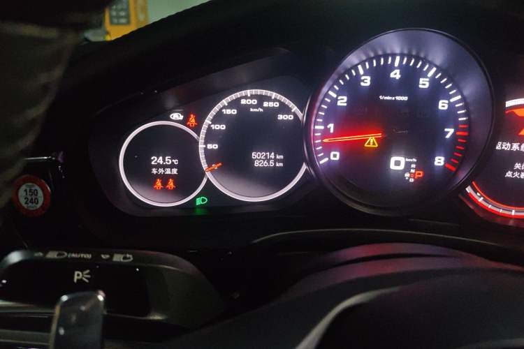 Used Porsche Panamera 2022 Panamera 2.9T Odometer Close Up