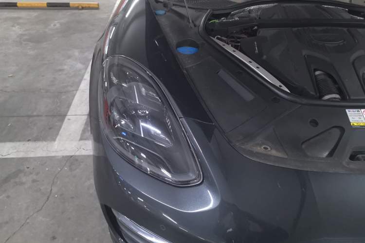 Used Porsche Panamera 2022 Panamera 4 Executive Extended Platinum Edition 2.9T Right Front Headlight