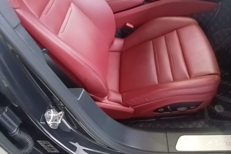 Used Porsche Panamera 2022 Panamera 2.9T Right Front Seat