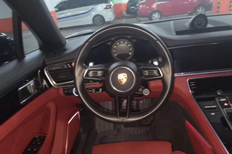 Used Porsche Panamera 2022 Panamera 4 Executive Extended Platinum Edition 2.9T Steering Wheel