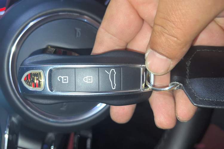 Used Porsche Panamera 2022 Panamera 4 Executive Extended Platinum Edition 2.9T Vehicle Key