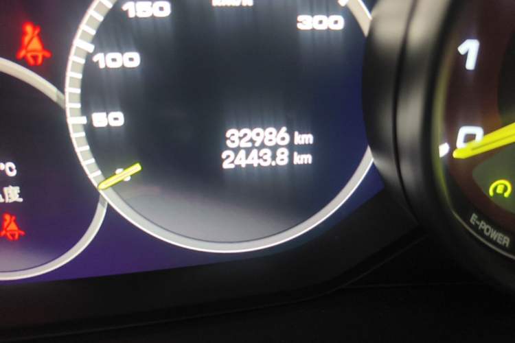 Used Porsche Panamera 2022 Panamera 4 E-Hybrid Executive Long Wheelbase Platinum Edition 2.9T Odometer Close Up