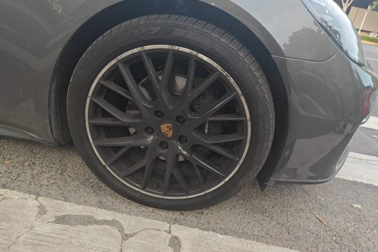 Used Porsche Panamera 2022 Panamera 2.9T Right Front Wheel Hub