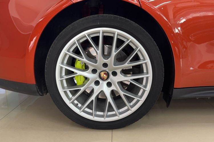 Used Porsche Panamera 2022 Panamera 4 E-Hybrid 2.9T Left Front Wheel Hub