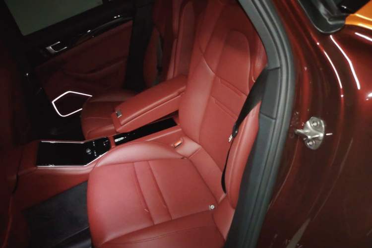 Used Porsche Panamera 2022 Panamera 2.9T Left Rear Seat