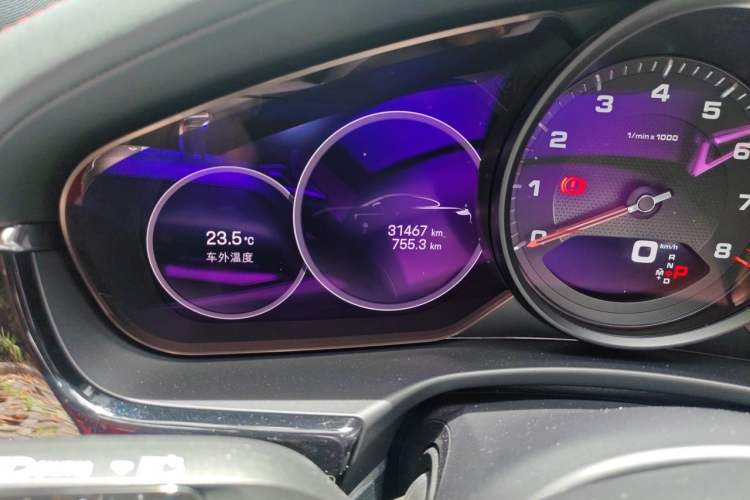 Used Porsche Panamera 2022 Panamera Executive Long Wheelbase 2.9T Odometer Close Up