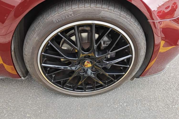 Used Porsche Panamera 2022 Panamera 2.9T Right Front Wheel Hub