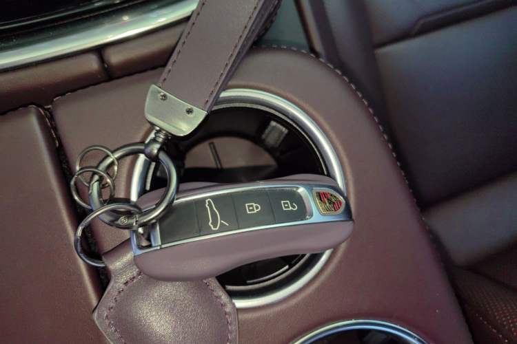 Used Porsche Panamera 2022 Panamera 4 Executive Long Wheelbase 2.9T Vehicle Key
