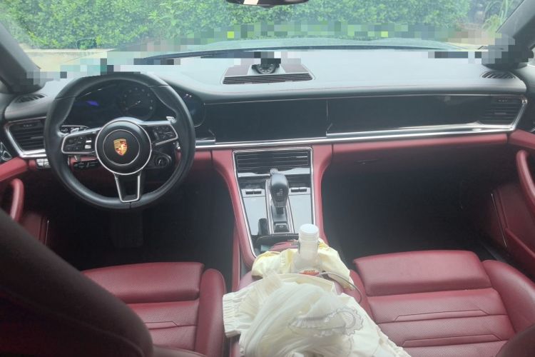 Used Porsche Panamera  Center Console