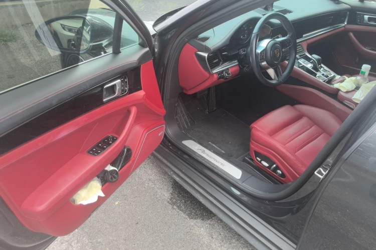 Used Porsche Panamera  Driver Seat