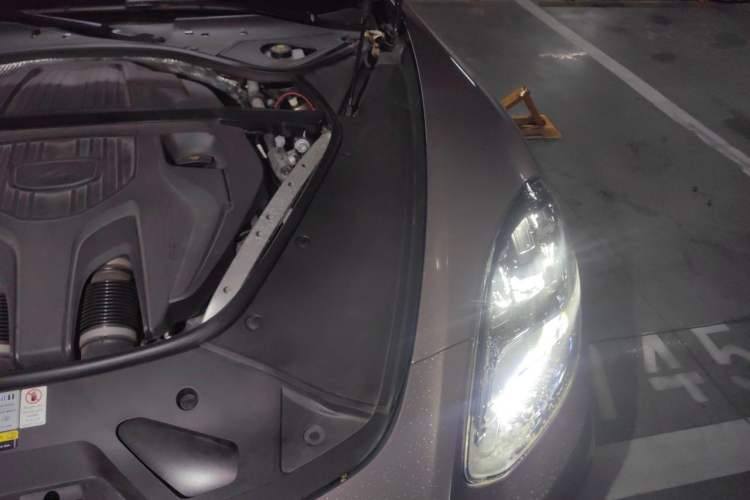Used Porsche Panamera 2022 Panamera 4 E-Hybrid Platinum Edition 2.9T Engine Bay Left