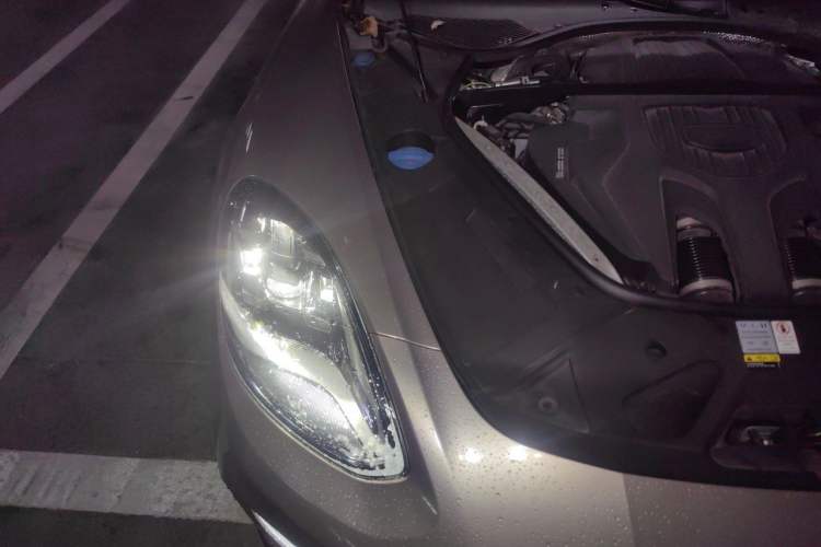 Used Porsche Panamera 2022 Panamera 4 E-Hybrid Platinum Edition 2.9T Engine Bay Right