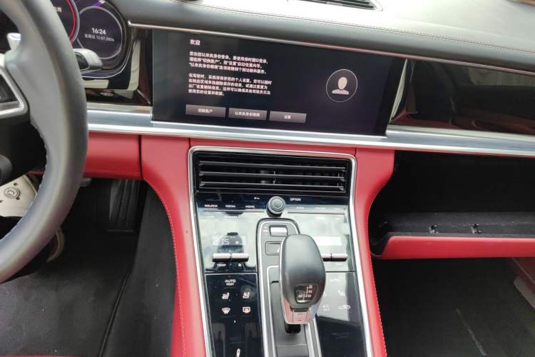 Used Porsche Panamera 2022 Panamera Executive Long Wheelbase Platinum Edition 2.9T Audio And AC Panel