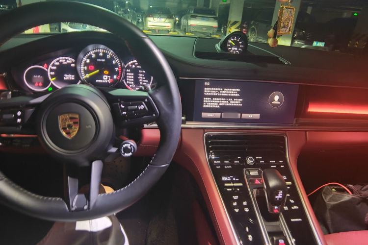 Used Porsche Panamera 2022 Panamera 4 E-Hybrid Platinum Edition 2.9T Center Console