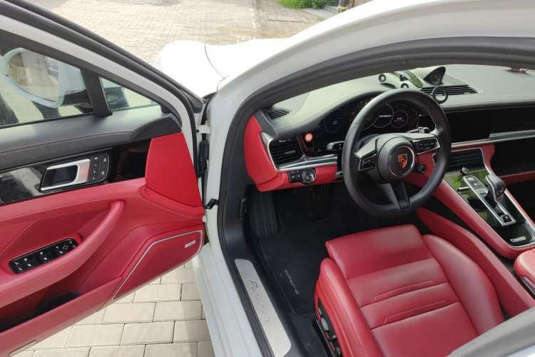 Used Porsche Panamera 2022 Panamera Executive Long Wheelbase Platinum Edition 2.9T Driver Seat