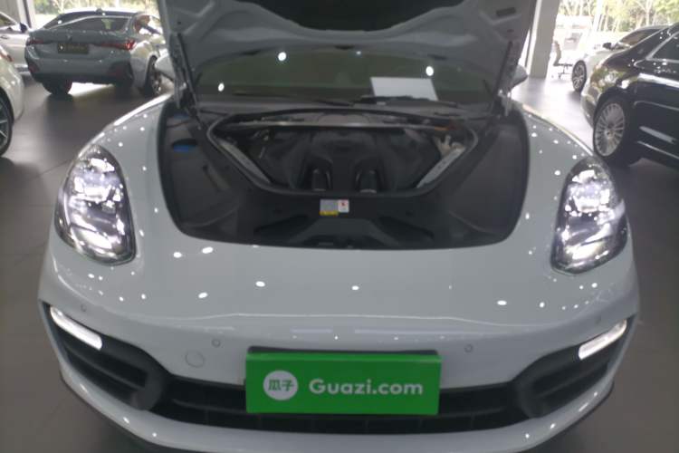 Used Porsche Panamera 2022 Panamera 2.9T Engine Bay
