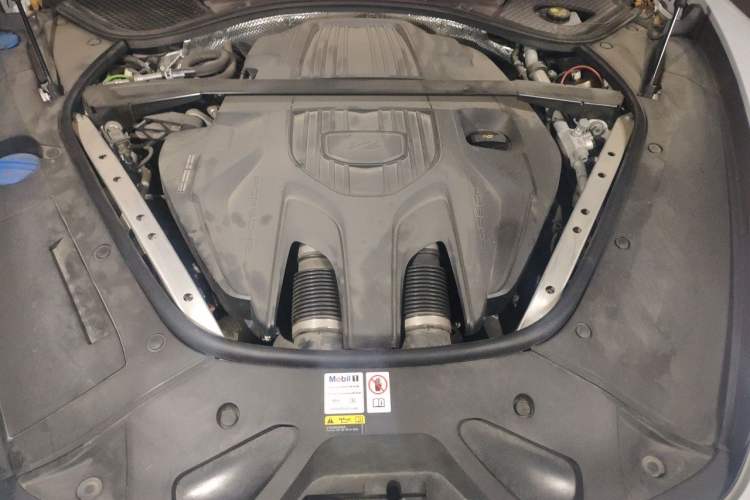 Used Porsche Panamera 2022 Panamera 4 E-Hybrid Platinum Edition 2.9T Engine Bay