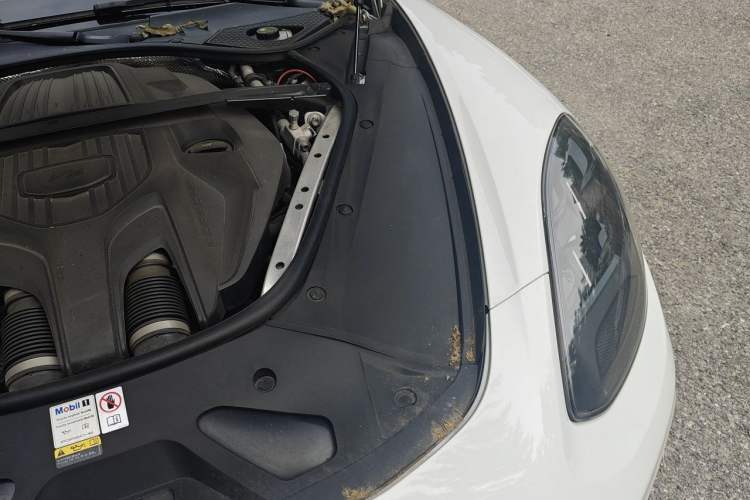 Used Porsche Panamera 2022 Panamera 4 E-Hybrid Platinum Edition 2.9T Engine Bay Left